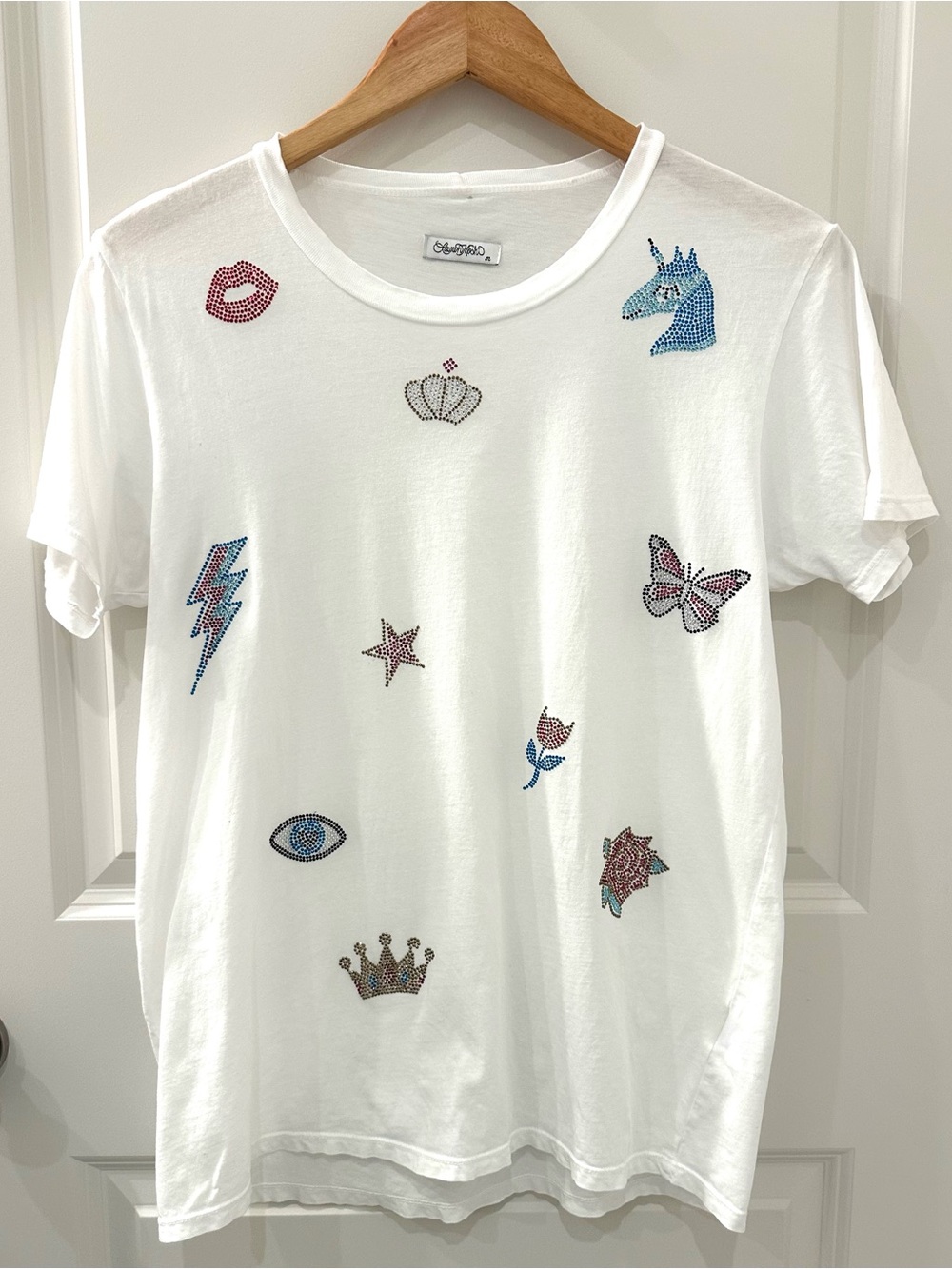 Lauren Moshi Crystal Fantasy Elements Vintage Boyfriend Tee. Size M